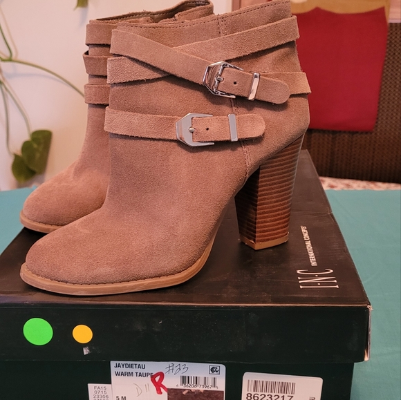 International Concepts brown suede bootie. - Picture 2 of 6